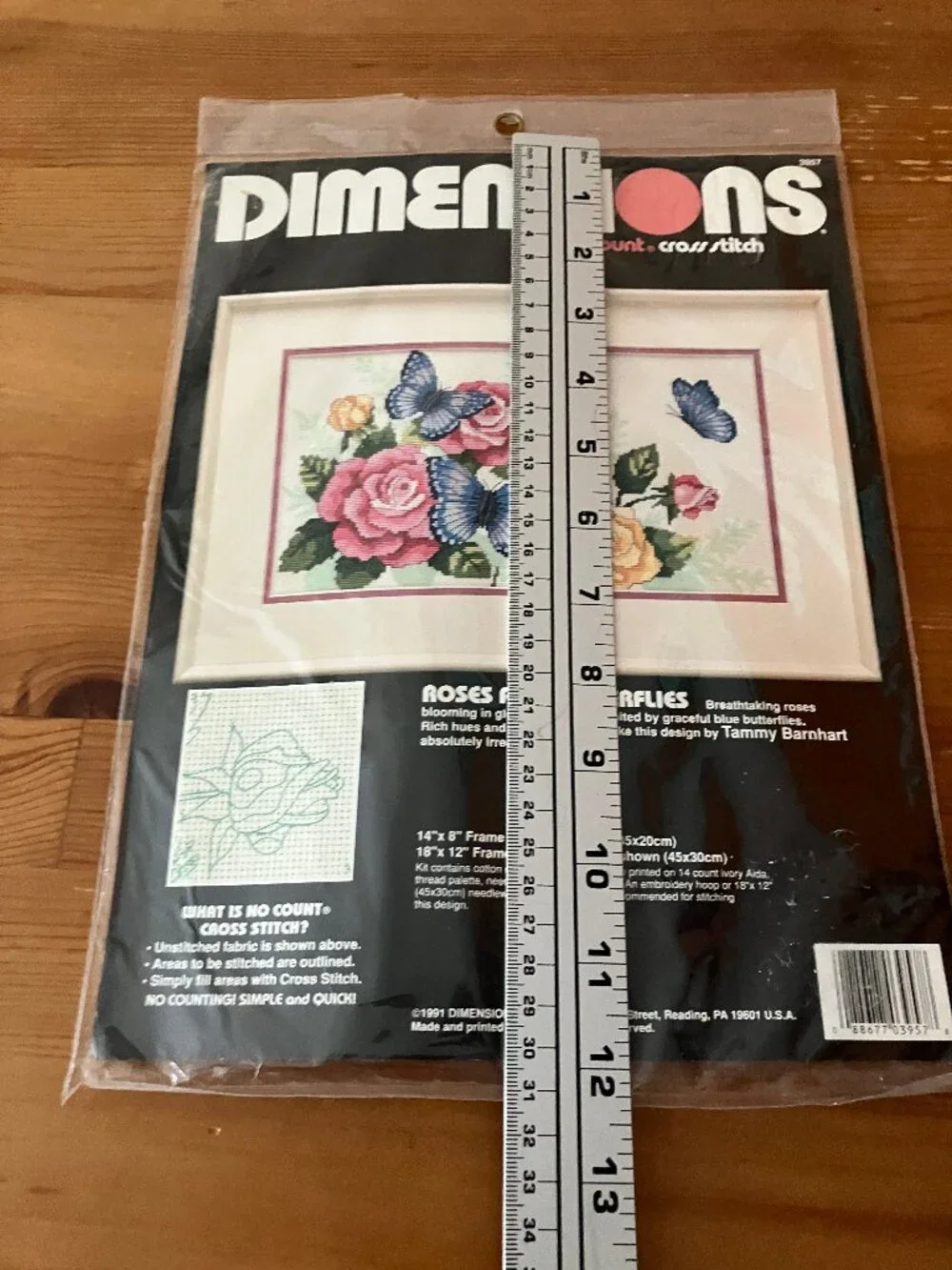 VTG DIMENSIONS 3957 no-count cross stitch kit Roses and Butterflies Size 14x8